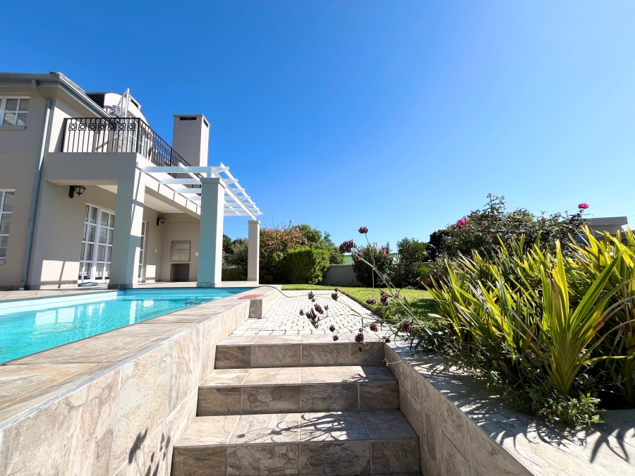 5 Bedroom Property for Sale in The Village Western Cape